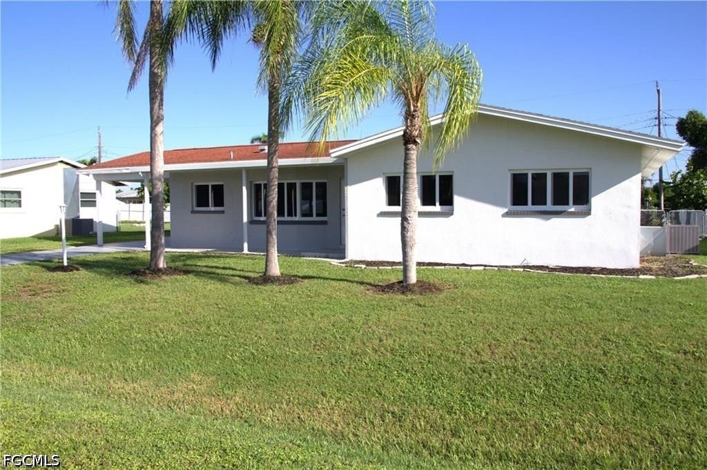 615 Monterey AVE, Cape Coral, FL 33904
