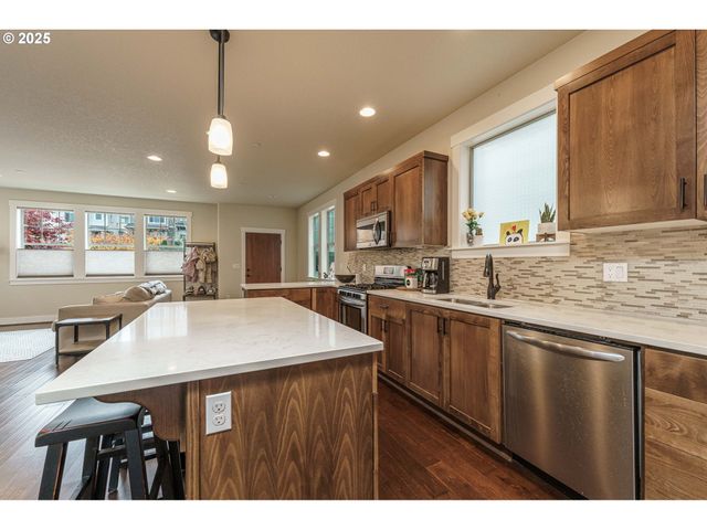 11151 Sw BERLIN Ave, Wilsonville, OR 97070