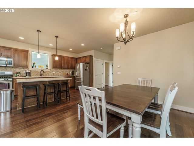 11151 Sw BERLIN Ave, Wilsonville, OR 97070