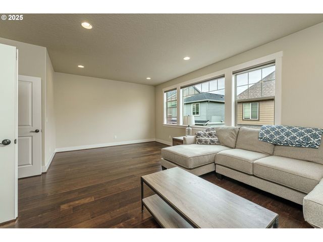 11151 Sw BERLIN Ave, Wilsonville, OR 97070