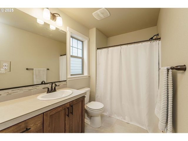 11151 Sw BERLIN Ave, Wilsonville, OR 97070