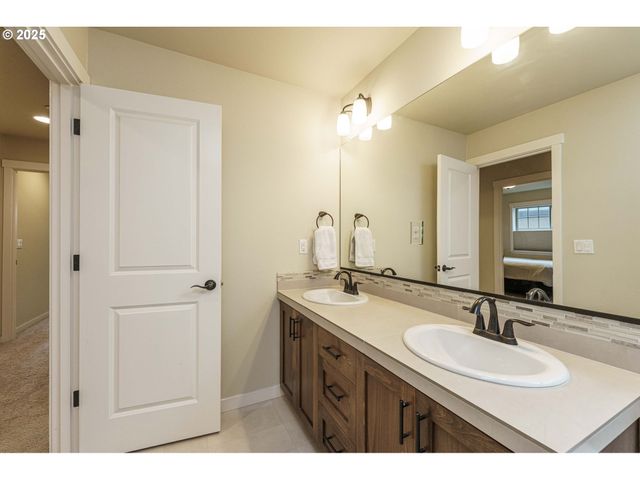 11151 Sw BERLIN Ave, Wilsonville, OR 97070