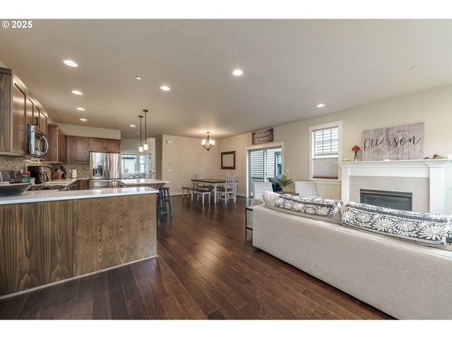 11151 Sw BERLIN Ave, Wilsonville, OR 97070