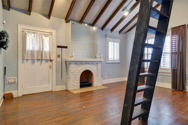 3237 Odessa Avenue, Fort Worth, TX 76109