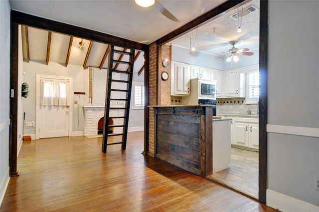 3237 Odessa Avenue, Fort Worth, TX 76109