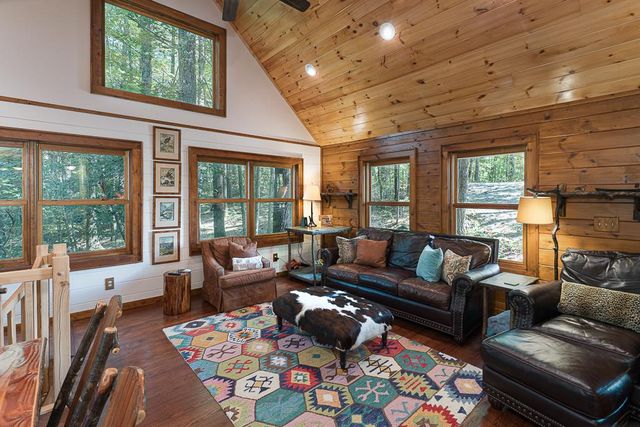 399 Vineyard Creek Way, Murphy, NC 28906