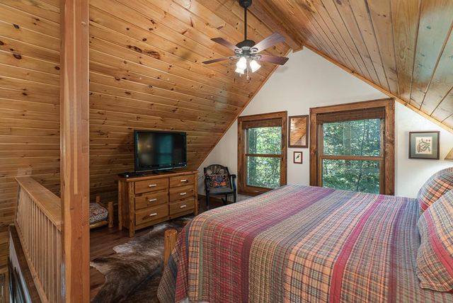 399 Vineyard Creek Way, Murphy, NC 28906