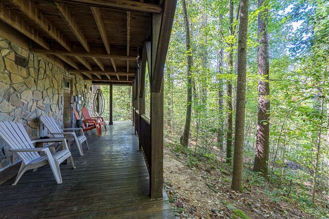 399 Vineyard Creek Way, Murphy, NC 28906