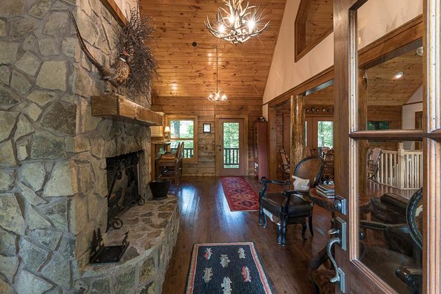 399 Vineyard Creek Way, Murphy, NC 28906