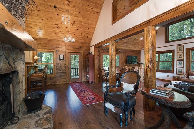 399 Vineyard Creek Way, Murphy, NC 28906