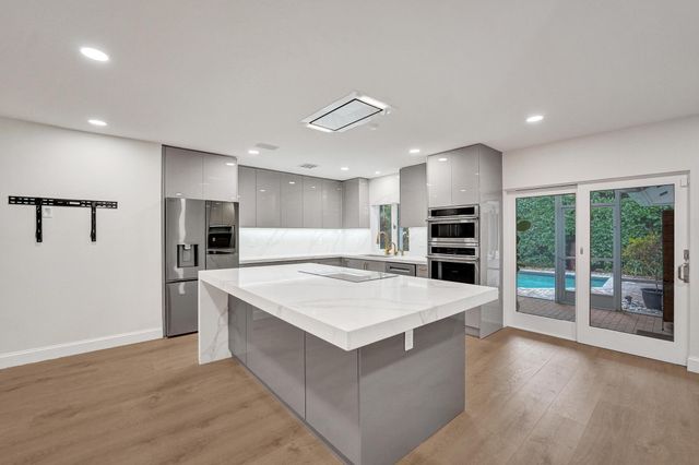 2510 NE 47th Street, Fort Lauderdale, FL 33308