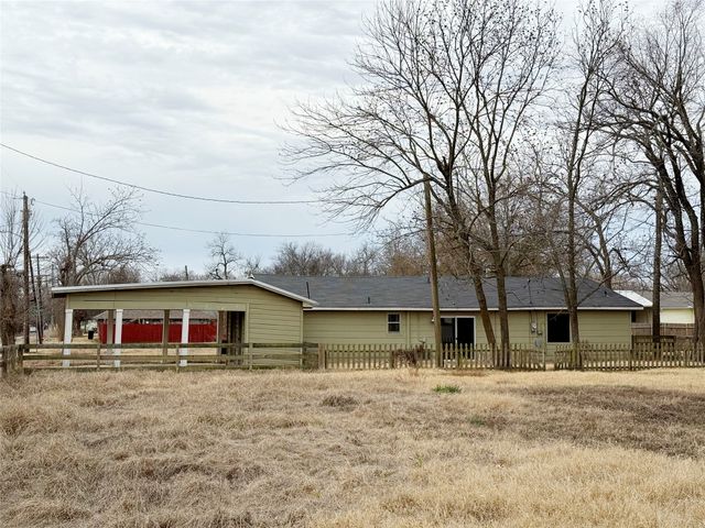 141 E Mckinney Avenue, Cooper, TX 75432