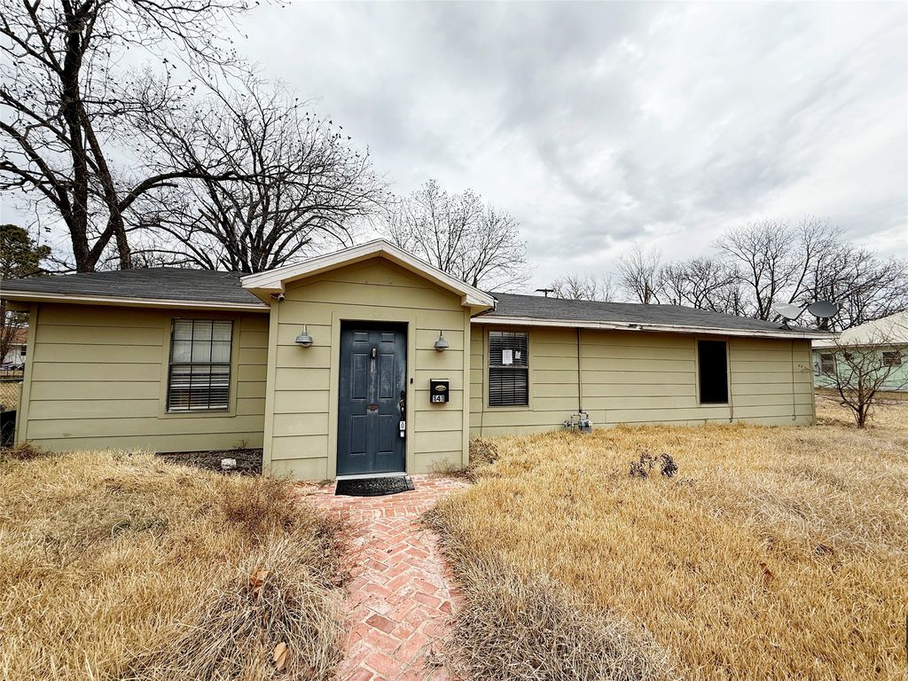 141 E Mckinney Avenue, Cooper, TX 75432