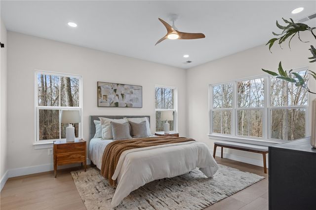 322 Oconee Avenue, Westminster, SC 29693
