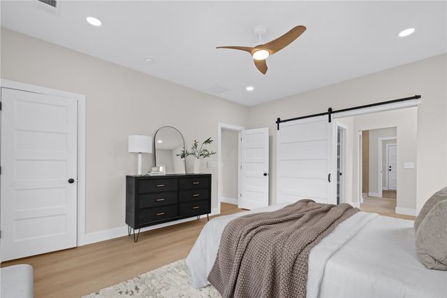 322 Oconee Avenue, Westminster, SC 29693