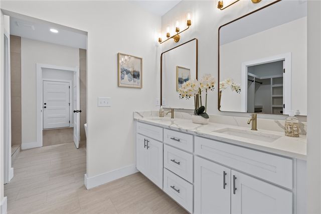 322 Oconee Avenue, Westminster, SC 29693