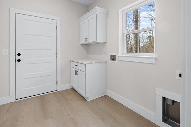 322 Oconee Avenue, Westminster, SC 29693