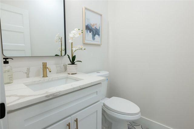 322 Oconee Avenue, Westminster, SC 29693