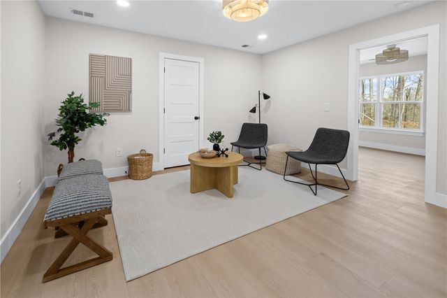 322 Oconee Avenue, Westminster, SC 29693