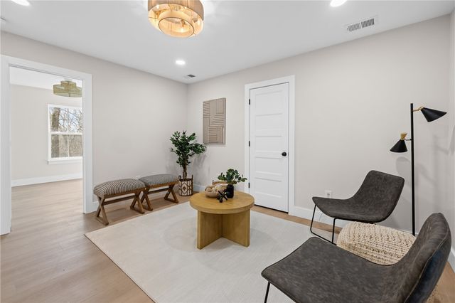 322 Oconee Avenue, Westminster, SC 29693