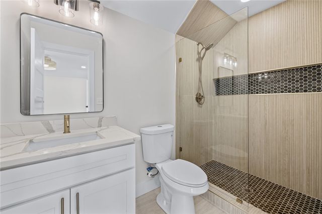 322 Oconee Avenue, Westminster, SC 29693