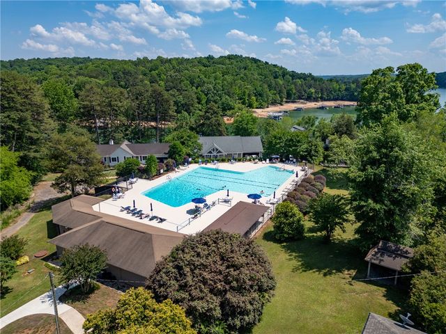322 Oconee Avenue, Westminster, SC 29693