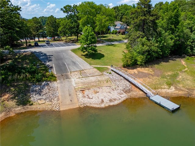 322 Oconee Avenue, Westminster, SC 29693
