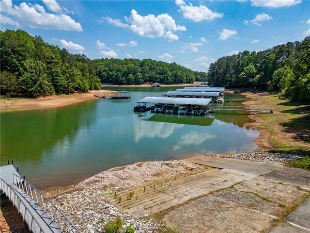 322 Oconee Avenue, Westminster, SC 29693