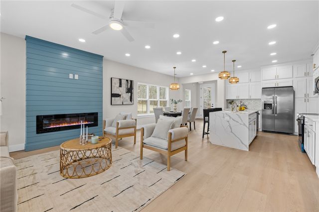 322 Oconee Avenue, Westminster, SC 29693