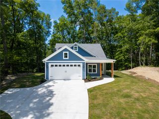 322 Oconee Avenue, Westminster, SC 29693