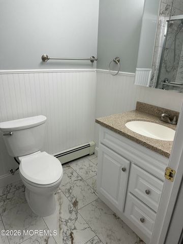 19 Niagara Drive, Toms River, NJ 08753