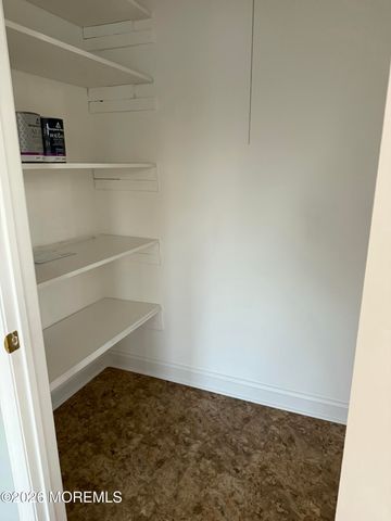 19 Niagara Drive, Toms River, NJ 08753
