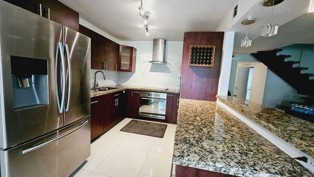 9701 N New River Canal Road 108b, Plantation, FL 33324