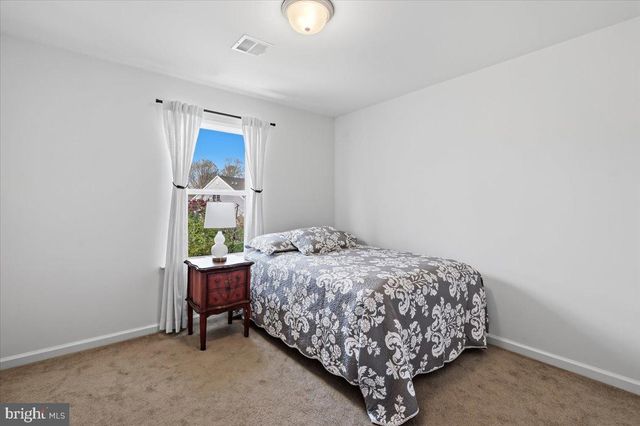 133 SCOTTY DR, Easton, PA 18045