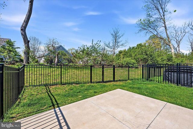 133 SCOTTY DR, Easton, PA 18045