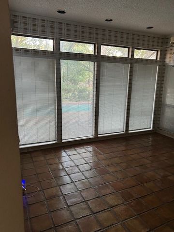 4708 El Caballero Court, Arlington, TX 76017