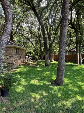 4708 El Caballero Court, Arlington, TX 76017