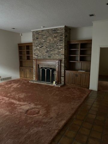 4708 El Caballero Court, Arlington, TX 76017