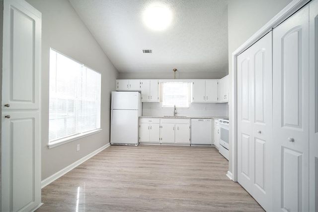 2840 Pebblebrook Court, Buford, GA 30518