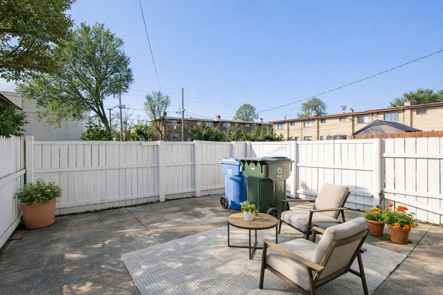 612 Maple Court, Mount Prospect, IL 60056