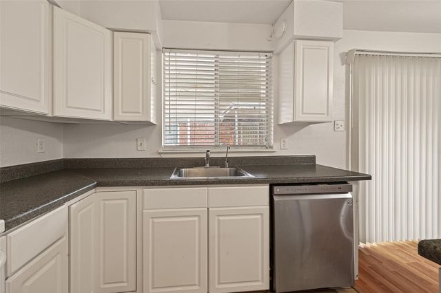 9201 Clarewood Drive 191, Houston, TX 77036