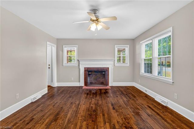 1118 Woodleigh Circle, Reidsville, NC 27320