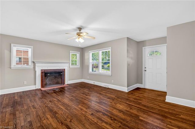 1118 Woodleigh Circle, Reidsville, NC 27320