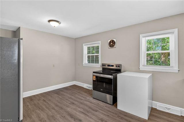 1118 Woodleigh Circle, Reidsville, NC 27320