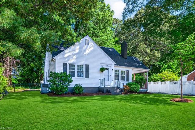 1118 Woodleigh Circle, Reidsville, NC 27320