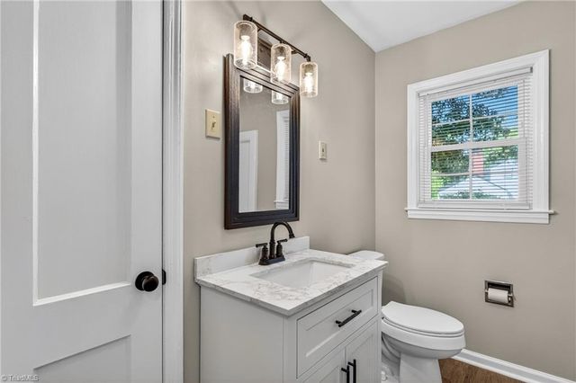 1118 Woodleigh Circle, Reidsville, NC 27320