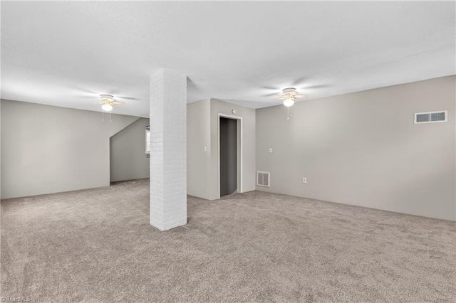 1118 Woodleigh Circle, Reidsville, NC 27320