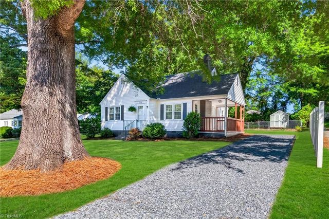 1118 Woodleigh Circle, Reidsville, NC 27320