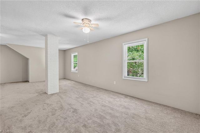 1118 Woodleigh Circle, Reidsville, NC 27320