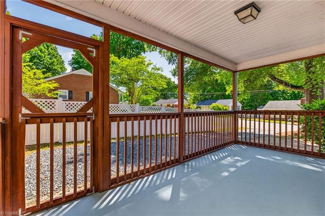 1118 Woodleigh Circle, Reidsville, NC 27320